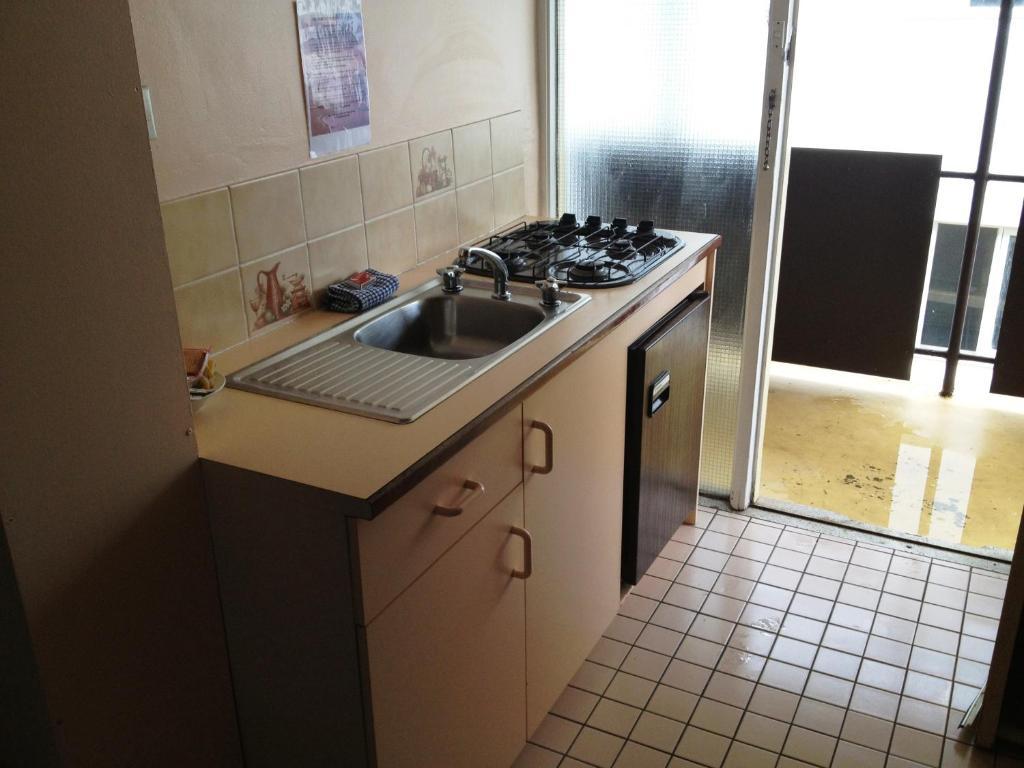 City Beach Motel Wollongong Room photo