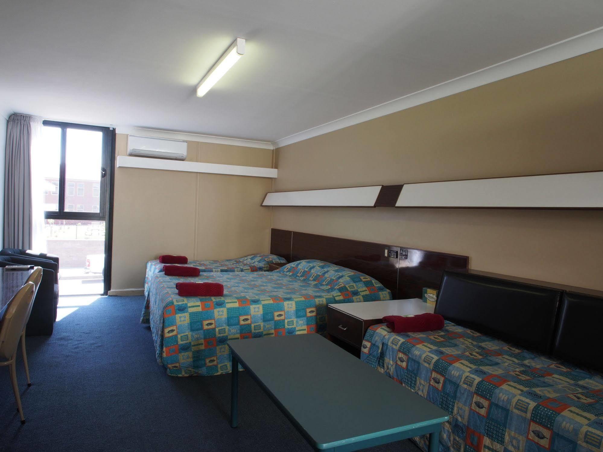 City Beach Motel Wollongong Exterior photo