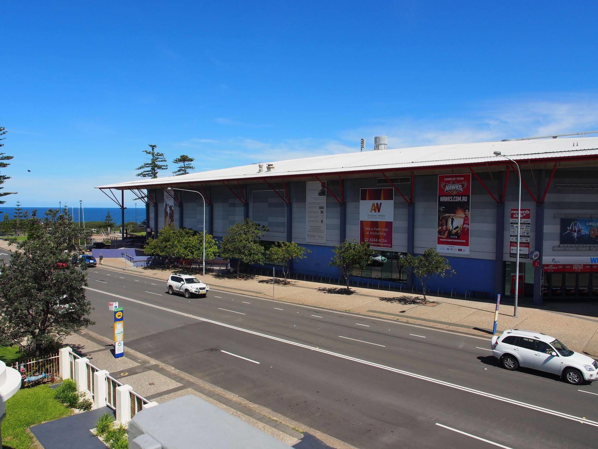 City Beach Motel Wollongong Exterior photo